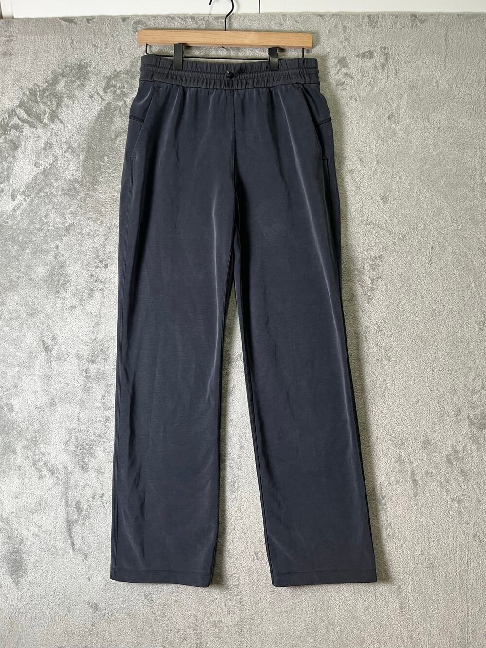 Lululemon Softstreme High-Rise Straight Leg Crop Size 6 Gray Lounge Comfy